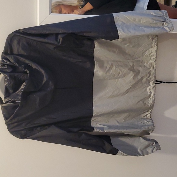 Wake Forest Light wind breaker by Columbia Size M (48) - Picture 7 of 7